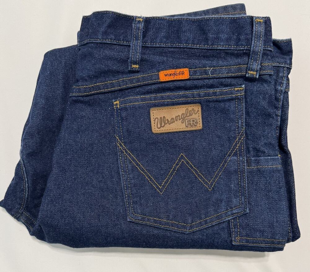 Wrangler® FR Flame Resistant Relaxed Fit Jean in PREWASH FR31MWZ Size 38/30 NWOT